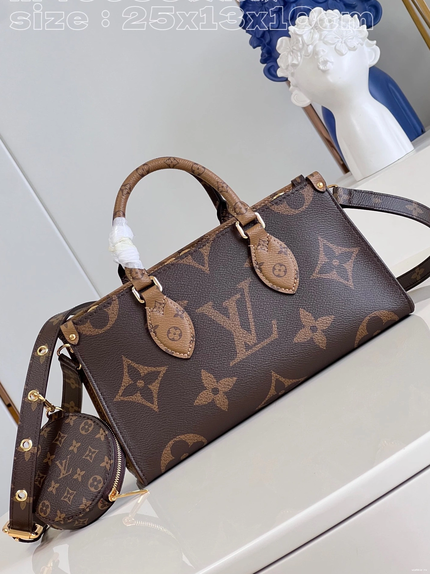 WIS East ONTHEGO VUITTON LOUIS West 1111